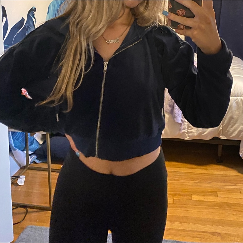 Blue velvet cropped hoodie
